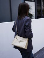 Elegant Structured Shoulder Bag - Image 5