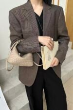CJJ-6131 Woven Hobo Box Bag - cream underarm with notebook