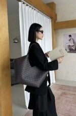 Suede Chain Shoulder Bag - Image 8