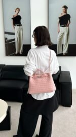 Woven Andiamo Large Bag - Image 4